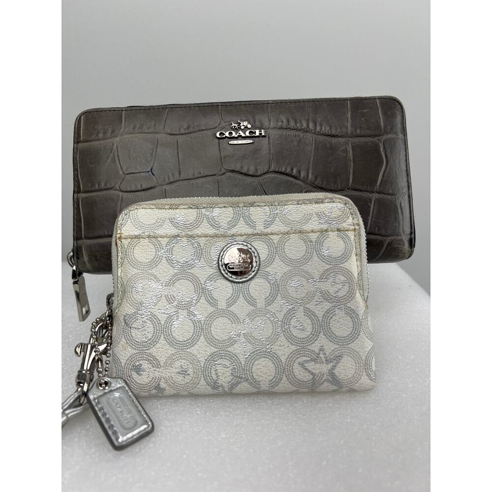 Sale !! Coach Wallet & Wristlet Set – Authentic Leather, Excellent Condition.